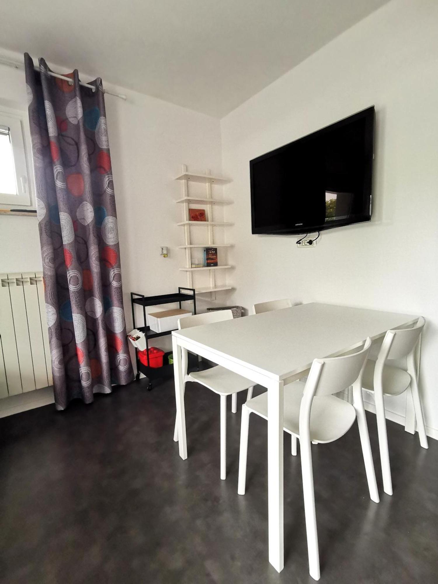 Apartmaji Ela 1 Lägenhet Izola Exteriör bild