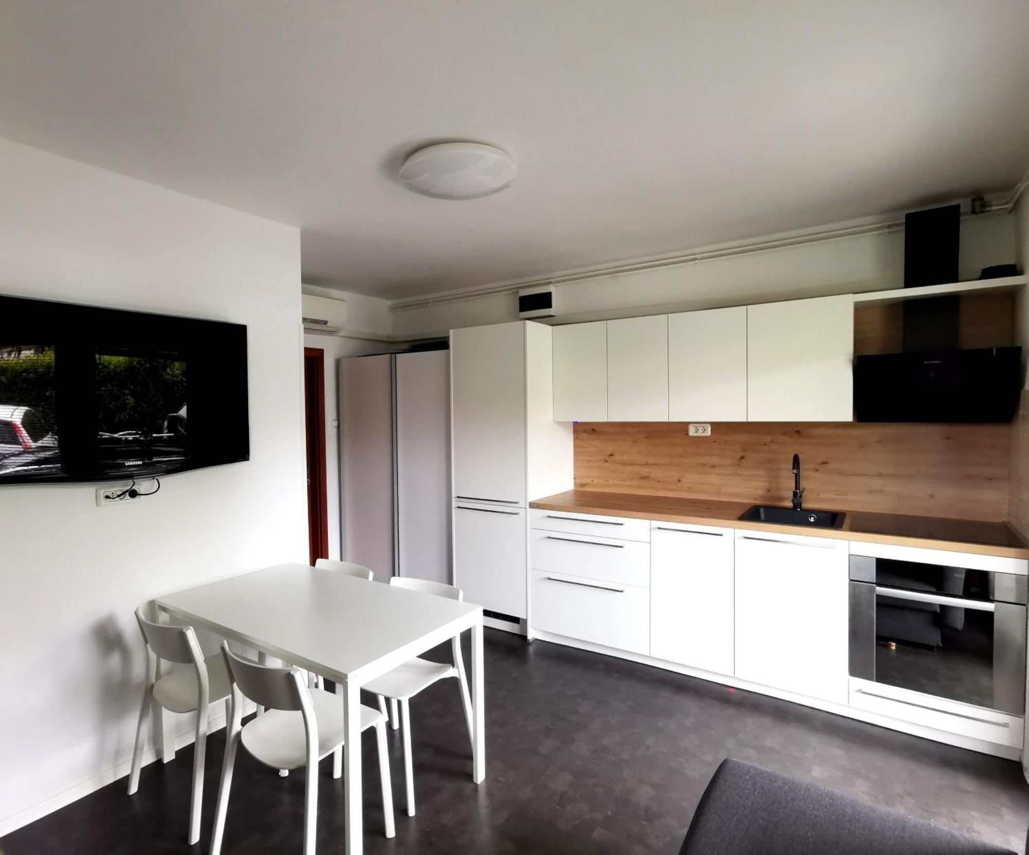 Apartmaji Ela 1 Lägenhet Izola Exteriör bild